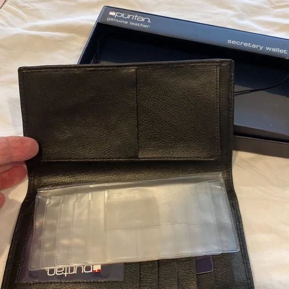 Puritan black leather secretary wallet. Holds checkbook and ID or photos. NIB - Picture 3 of 5